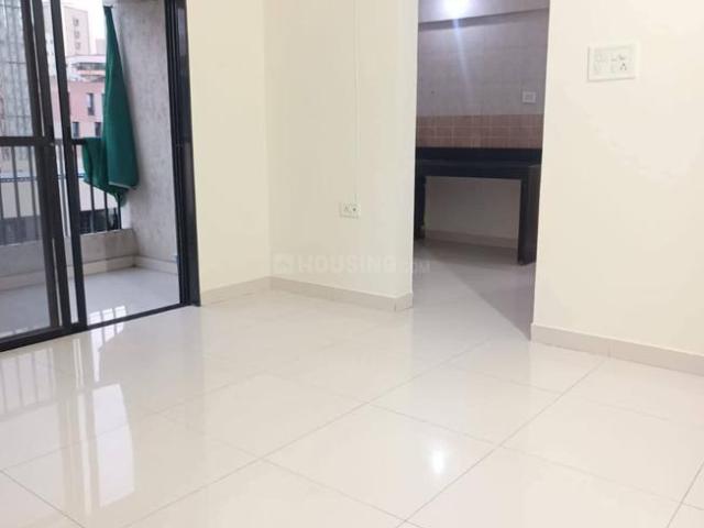 1 BHK Apartment in Magarpatta City for rent Pune. The reference number is 21109014