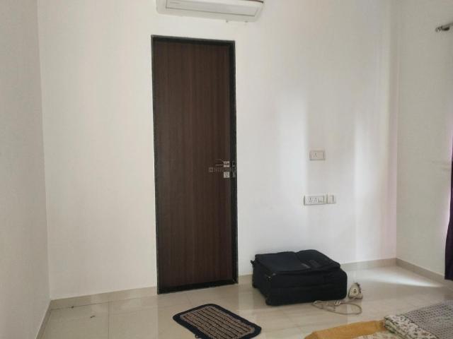 1 BHK Apartment in Malad East for rent Mumbai. The reference number is 17520601
