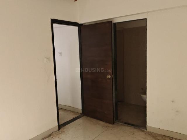 1 BHK Apartment in Malad East for rent Mumbai. The reference number is 18402244