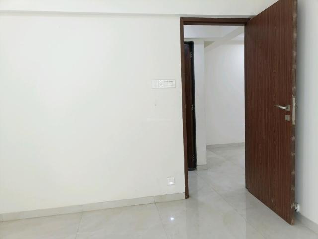1 BHK Apartment in Malad East for rent Mumbai. The reference number is 20424882