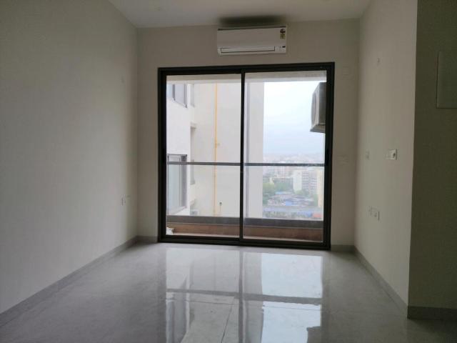 1 BHK Apartment in Malad East for rent Mumbai. The reference number is 20699575