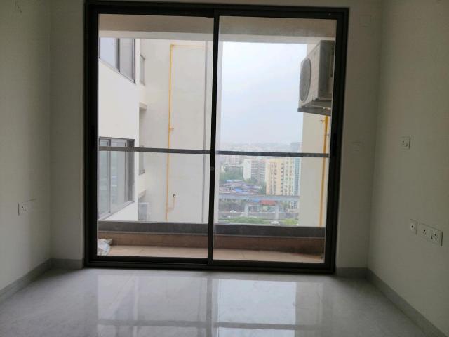 1 BHK Apartment in Malad East for rent Mumbai. The reference number is 20714057