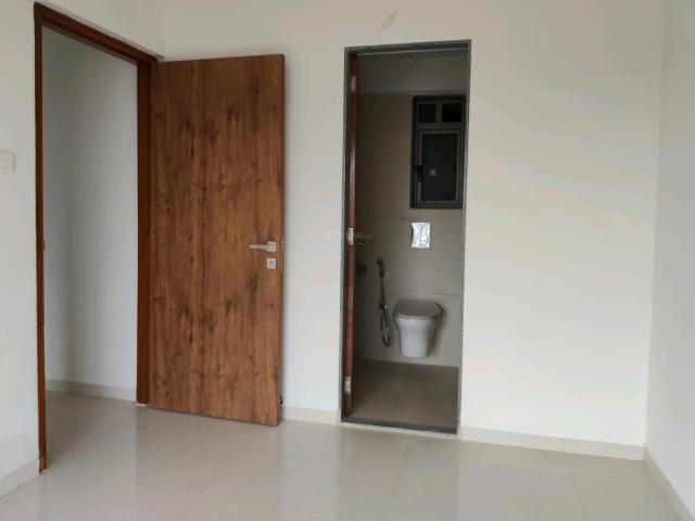 1 BHK Apartment in Malad East for rent Mumbai. The reference number is 21005818