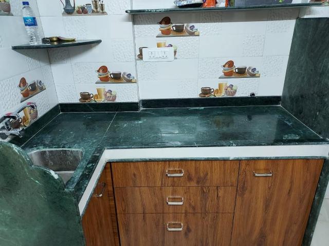 1 BHK Apartment in Malad East for resale Mumbai. The reference number is 10703348