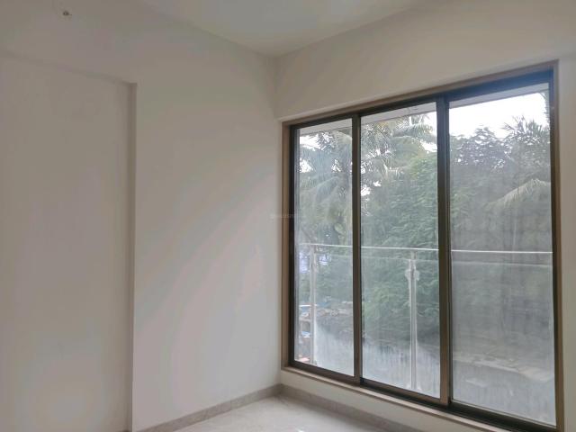 1 BHK Apartment in Malad East for resale Mumbai. The reference number is 18395828