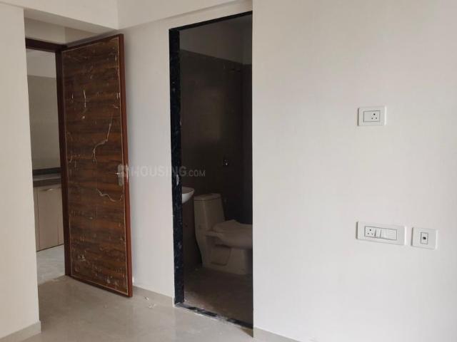 1 BHK Apartment in Malad East for resale Mumbai. The reference number is 20863556