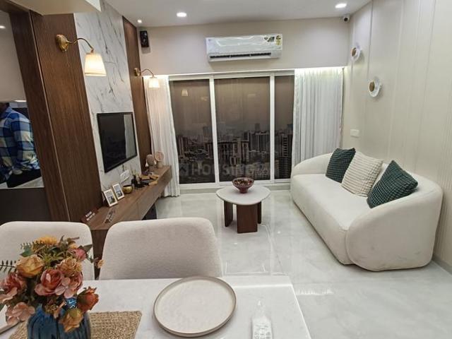 1 BHK Apartment in Malad East for resale Mumbai. The reference number is 21055279