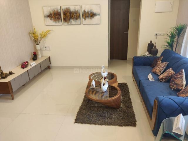 1 BHK Apartment in Malad East for resale Mumbai. The reference number is 13575505