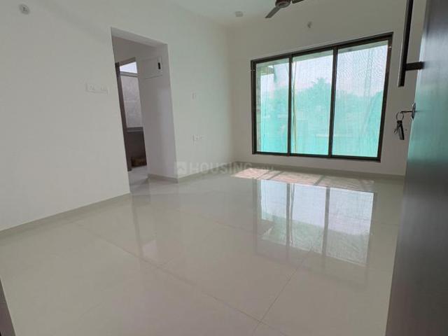1 BHK Apartment in Malad East for resale Mumbai. The reference number is 18788627