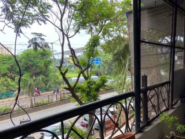 1 BHK Apartment in Malad West for rent Mumbai. The reference number is 16608161