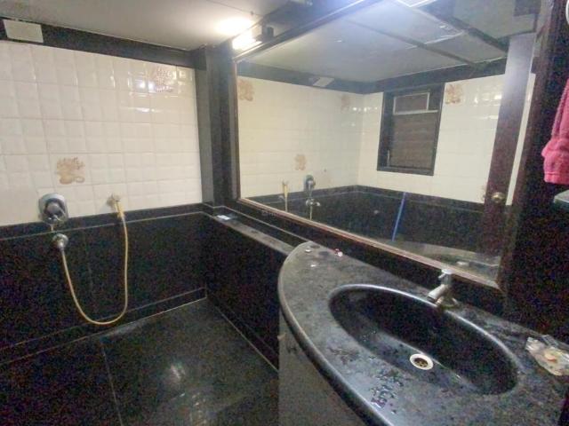 1 BHK Apartment in Malad West for rent Mumbai. The reference number is 20402649