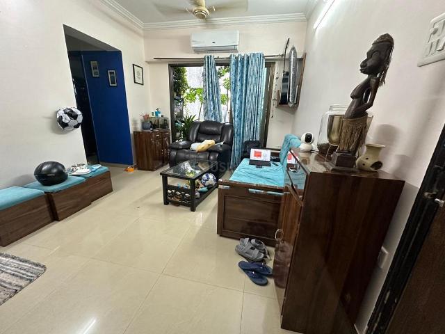 1 BHK Apartment in Malad West for rent Mumbai. The reference number is 20560511