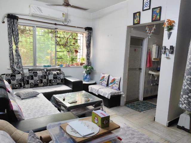 1 BHK Apartment in Malad West for rent Mumbai. The reference number is 20745555