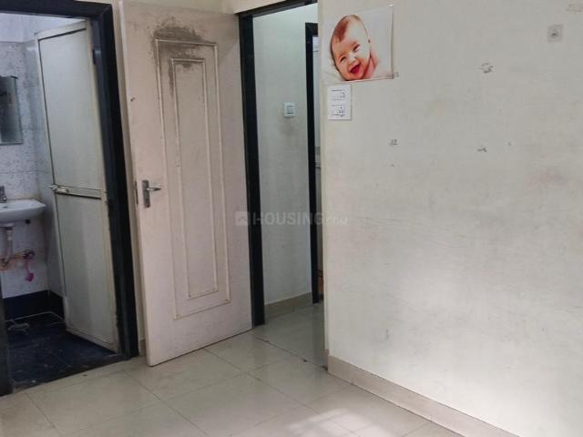 1 BHK Apartment in Malad West for rent Mumbai. The reference number is 20768307