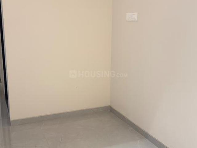 1 BHK Apartment in Malad West for resale Mumbai. The reference number is 20955722