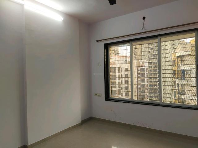 1 BHK Apartment in Malad West for resale Mumbai. The reference number is 21002816