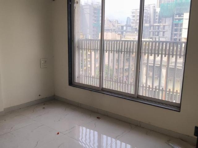 1 BHK Apartment in Malad West for resale Mumbai. The reference number is 21185880