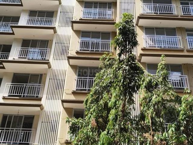 1 BHK Apartment in Malad West for resale Mumbai. The reference number is 21198573