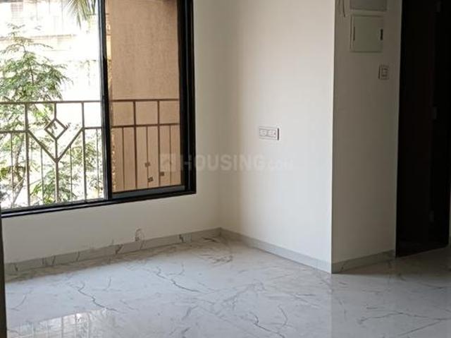 1 BHK Apartment in Malad West for resale Mumbai. The reference number is 19512205