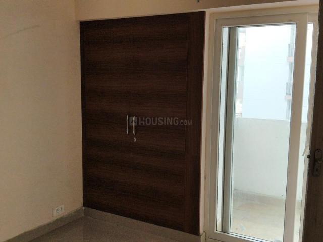 1 BHK Apartment in Noida Extension for rent Greater Noida. The reference number is 21045326