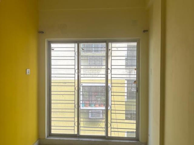 1 BHK Apartment in Nayabad for resale Kolkata. The reference number is 19374329