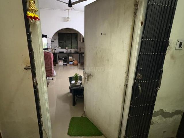 1 BHK Apartment in Naktala for resale Kolkata. The reference number is 21161381