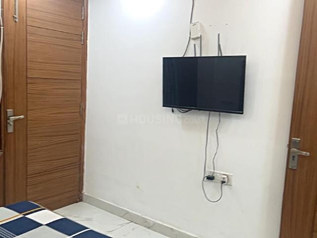 1 BHK Apartment in Neb Sarai for rent New Delhi. The reference number is 19682381