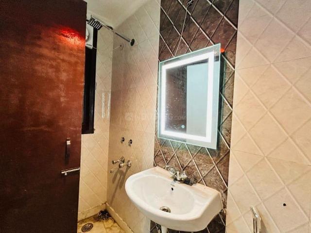 1 BHK Apartment in Saket for rent New Delhi. The reference number is 20672099