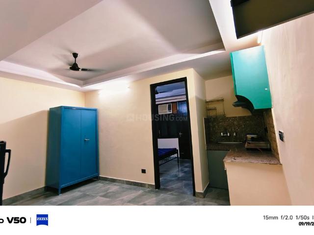 1 BHK Apartment in Saket for resale New Delhi. The reference number is 18386023
