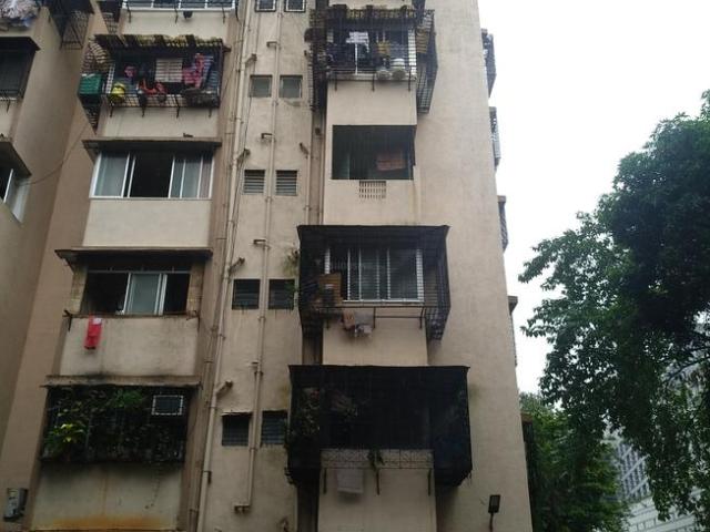 1 BHK Apartment in Santacruz East for resale Mumbai. The reference number is 21180248