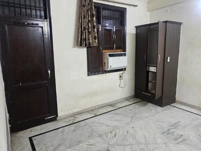 1 BHK Apartment in Sarita Vihar for rent New Delhi. The reference number is 19693147