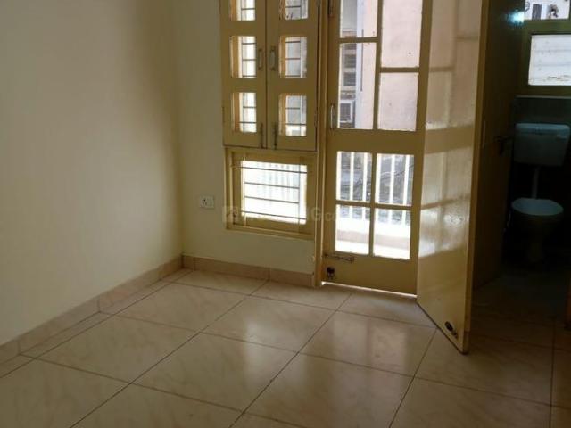 1 BHK Apartment in Sealdah for rent Kolkata. The reference number is 20840223