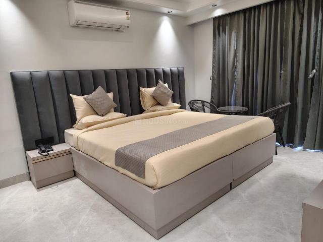 1 BHK Apartment in Sector 14 for rent Gurgaon. The reference number is 20952978