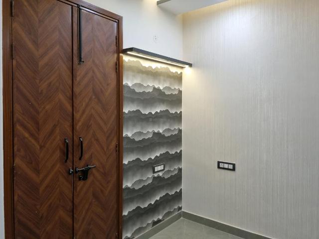 1 BHK Apartment in Sector 15 Dwarka for resale New Delhi. The reference number is 20316732