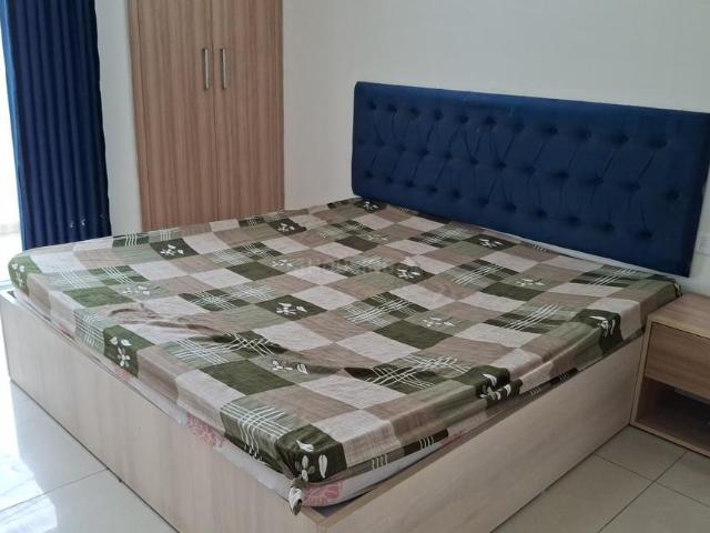 1 BHK Apartment in Sector 168 for rent Noida. The reference number is 21033093
