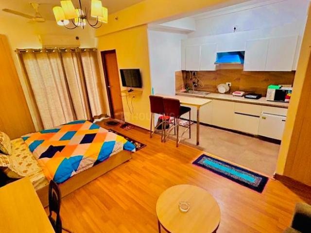 1 BHK Apartment in Sector 168 for rent Noida. The reference number is 21121870