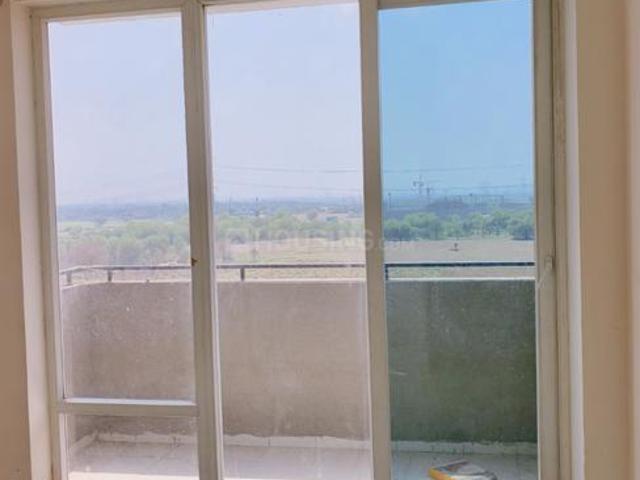1 BHK Apartment in Sector 103 for resale Gurgaon. The reference number is 20255037