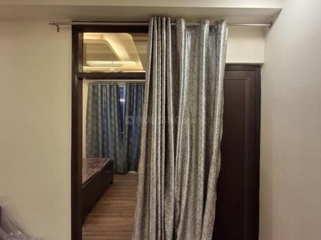 1 BHK Apartment in Sector 101 for rent Noida. The reference number is 19119898