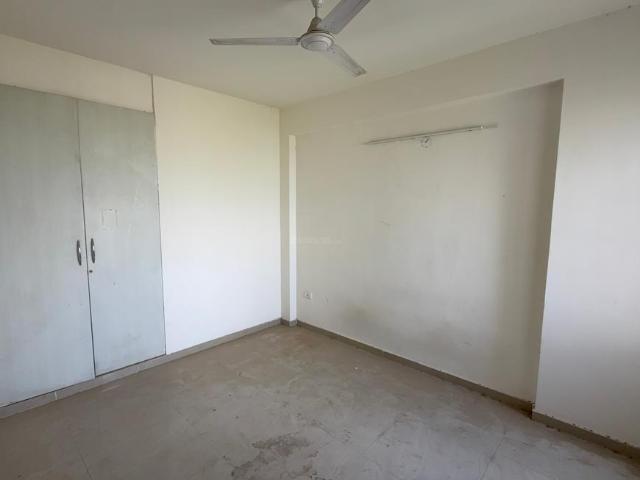 1 BHK Apartment in Sector 102 for rent Gurgaon. The reference number is 21110445