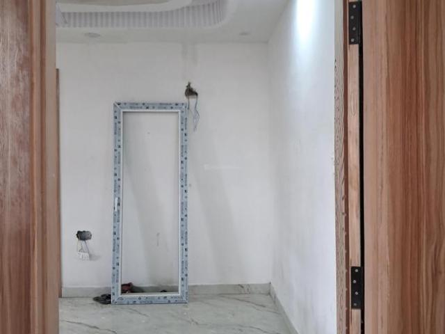 1 BHK Apartment in Sector 104 for resale Noida. The reference number is 21197338