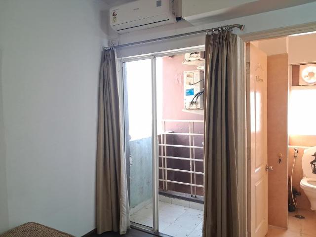 1 BHK Apartment in Sector 137 for rent Noida. The reference number is 18876105