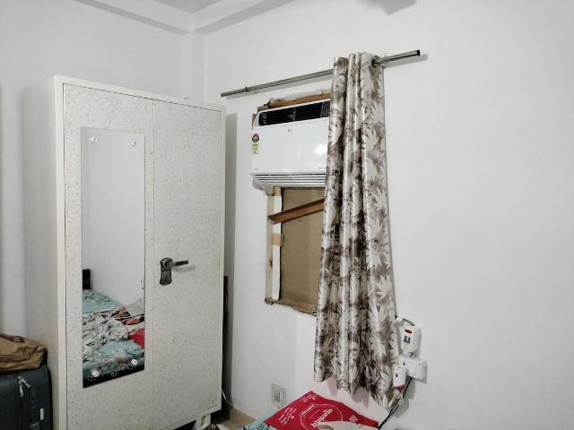 1 BHK Apartment in Sector 23B Dwarka for rent New Delhi. The reference number is 20268802