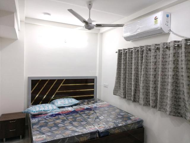 1 BHK Apartment in Sector 23B Dwarka for rent New Delhi. The reference number is 20332712
