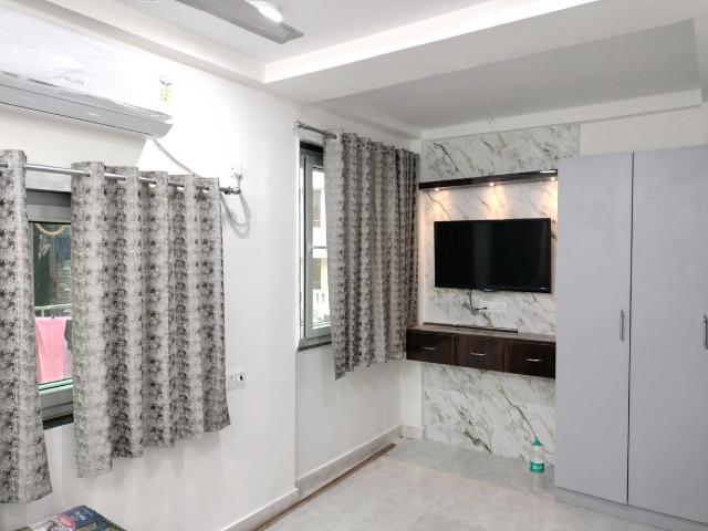 1 BHK Apartment in Sector 23B Dwarka for rent New Delhi. The reference number is 20420224
