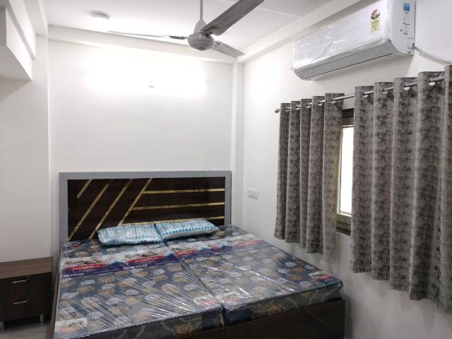 1 BHK Apartment in Sector 23B Dwarka for rent New Delhi. The reference number is 20420239
