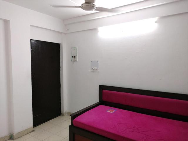 1 BHK Apartment in Sector 23B Dwarka for rent New Delhi. The reference number is 20461860