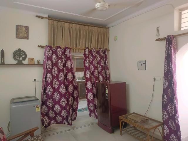 1 BHK Apartment in Sector 2 Rohini for rent New Delhi. The reference number is 20585142