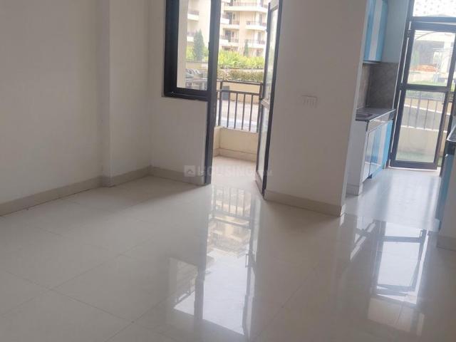 1 BHK Apartment in Sector 33 for resale Bhiwadi. The reference number is 20660210
