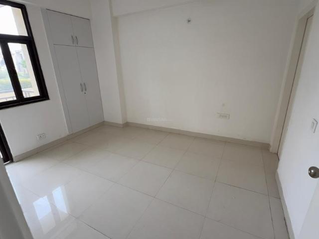 1 BHK Apartment in Sector 33 for resale Bhiwadi. The reference number is 20732046
