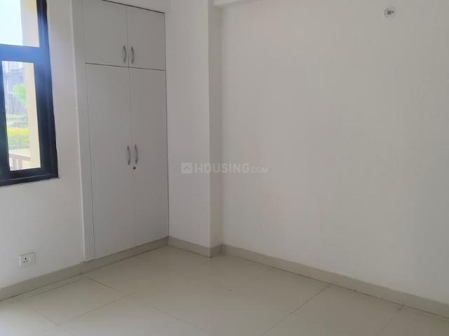 1 BHK Apartment in Sector 33 for resale Bhiwadi. The reference number is 21062992